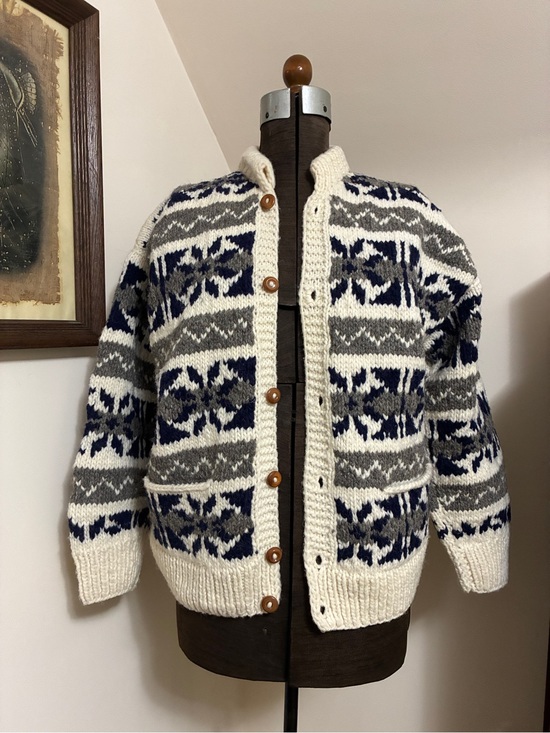 Sisandina Handicrafts Other - Vintage Hand Made in Ecuador Button-Up Cardigan